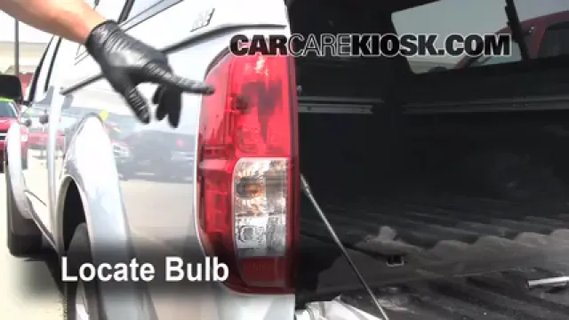 2009 Nissan Frontier LE 4.0L V6 Crew Cab Pickup Éclairage Feux de position arrière (remplacer ampoule)